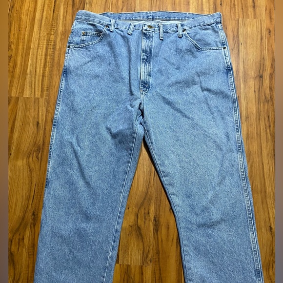 Wrangler Men’s Rugged Wear 5 Pocket Cotton Straight Leg Jeans Size 44 X 30 - Picture 9 of 15